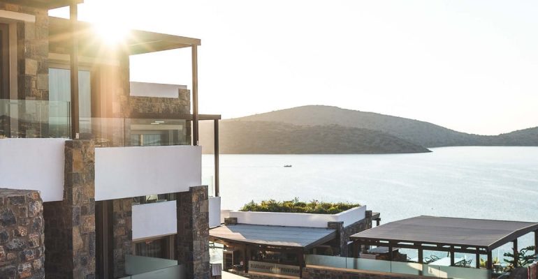 آپارتمان مدرن مجاور