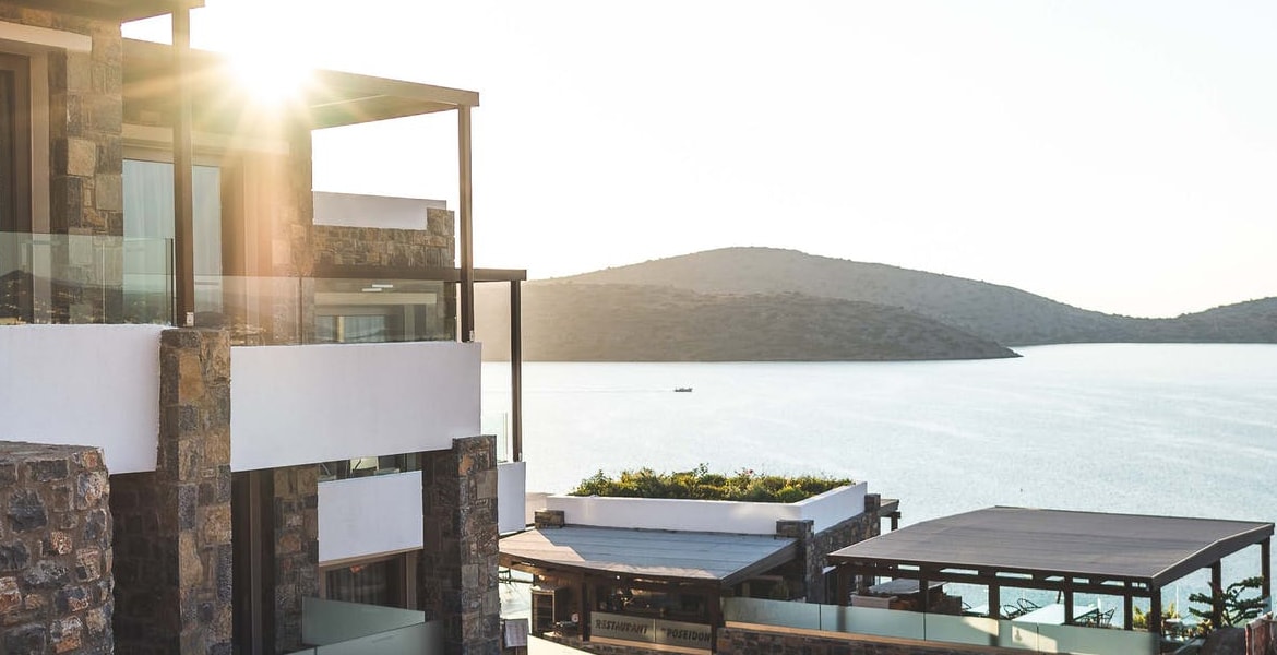 آپارتمان مدرن مجاور